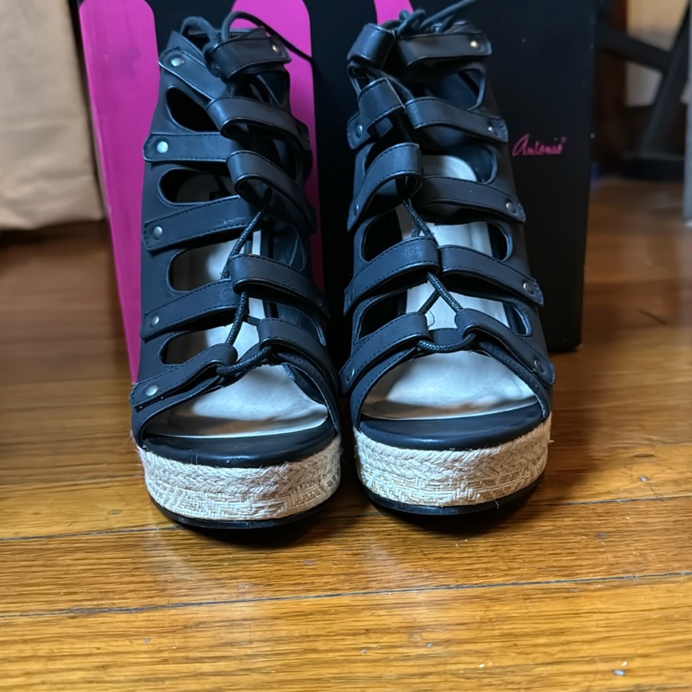 Michael Antonio Gizi Wedge Pump - Picture 4 of 9